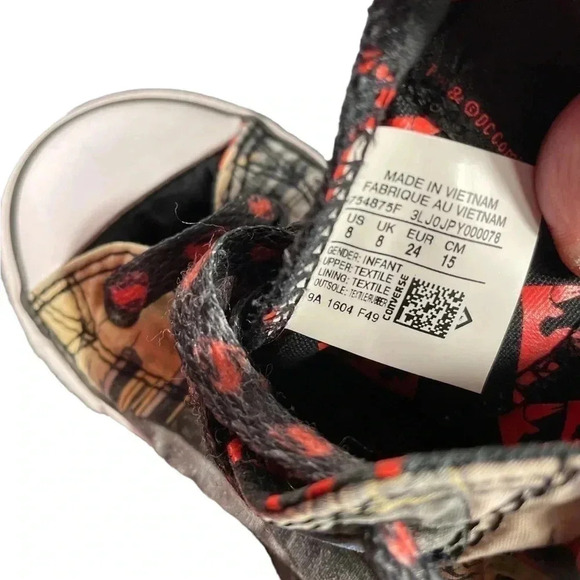 Converse  High Top SUPERMAN Limited Edition Size 8 - Picture 6 of 7